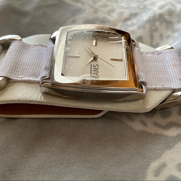 Vans El Dorado Black Leather Velcro Strap Watch - Picture 6 of 6